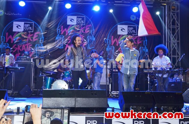 Gambar Foto Ras Muhamad Saat Tampil di 'Rip Curl Wake Skate Music Festival 2014'