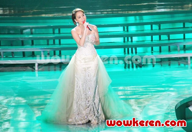 Gambar Foto Bunga Citra Lestari Meriahkan Panggung Puteri Indonesia 2014