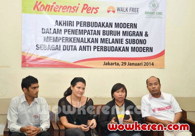 Gambar Foto Melanie Subono Saat Dipilih Menjadi Duta Anti Perbudakan
