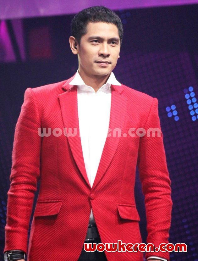 Gambar Foto Adi Nugroho Saat Menjadi Host AFI 2013