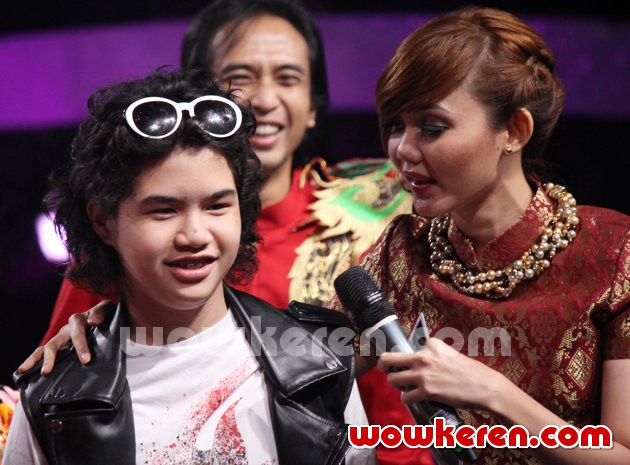Gambar Foto Dul Jaelani dan Rina Nose di Acara AFI 2013