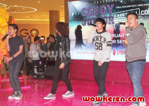 Gambar Foto Coboy Junior Saat Tampil di Jumpa Pers Konser Perpisahan