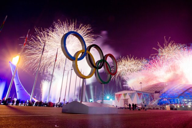 Gambar Foto Kembang Api Meriahkan Pembukaan Olimpiade Sochi 2014