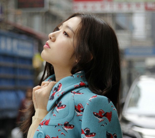 Gambar Foto Park Shin Hye di Majalah Elle Korea Edisi Februari 2014