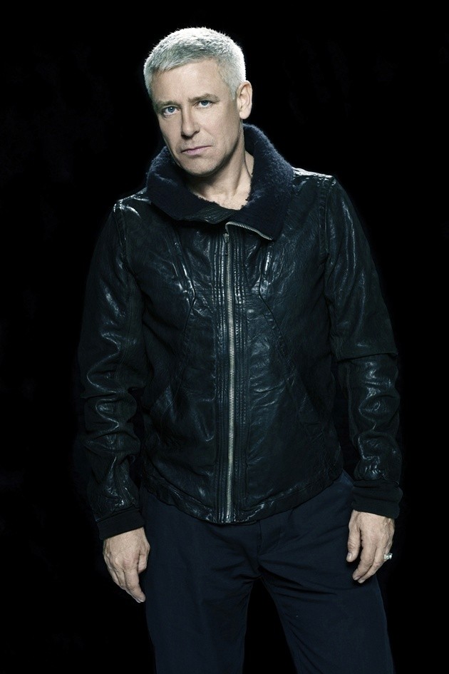 Gambar Foto Adam Clayton Bassis Band U2