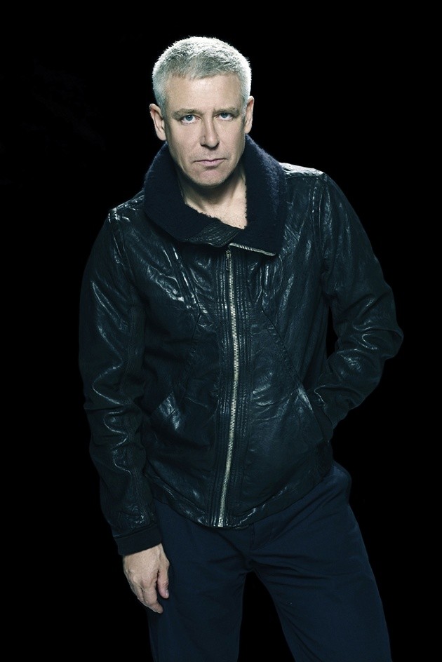 Gambar Foto Adam Clayton Bassis Band U2