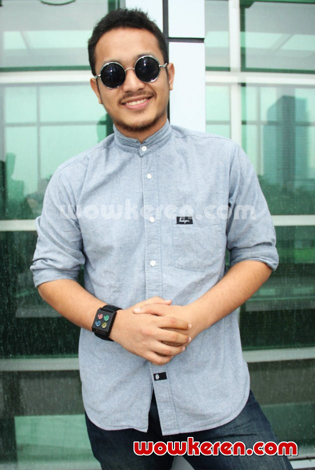 Gambar Foto Gilang Dirgahari Saat Jumpa Pers Acara Baru Trans TV