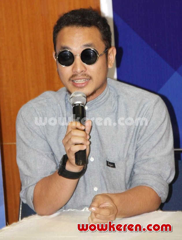 Gambar Foto Gilang Dirgahari Saat Jumpa Pers Acara Baru Trans TV