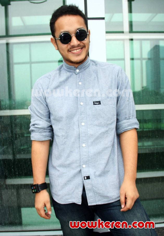 Gambar Foto Gilang Dirgahari Saat Jumpa Pers Acara Baru Trans TV
