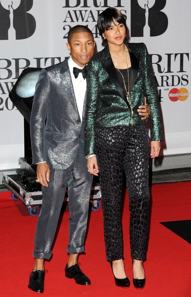 Gambar Foto Pharrell Williams dan Helen Lasichanh di Red Carpet BRIT Awards 2014