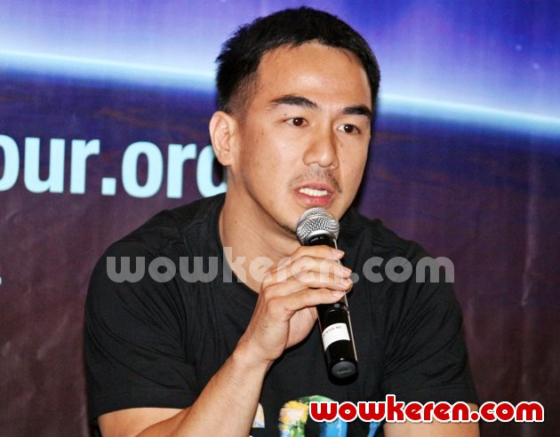 Gambar Foto Joe Taslim Saat Jumpa Pers 'EarthHour 60+'
