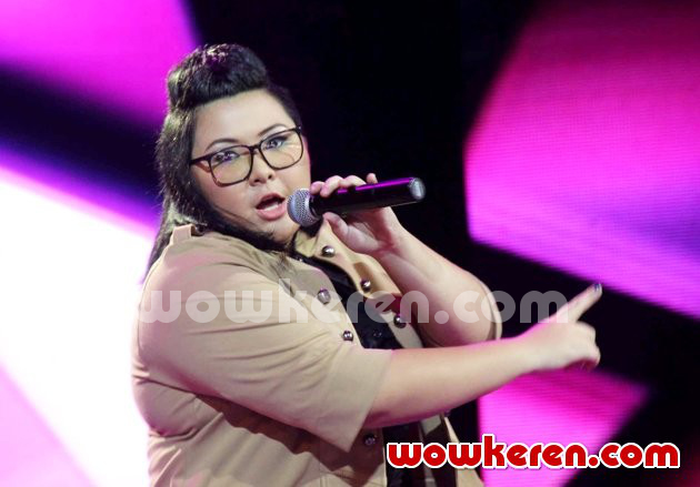 Gambar Foto Yuka Tamada Tampil Bawakan Lagu 'Dog Days Are Over'
