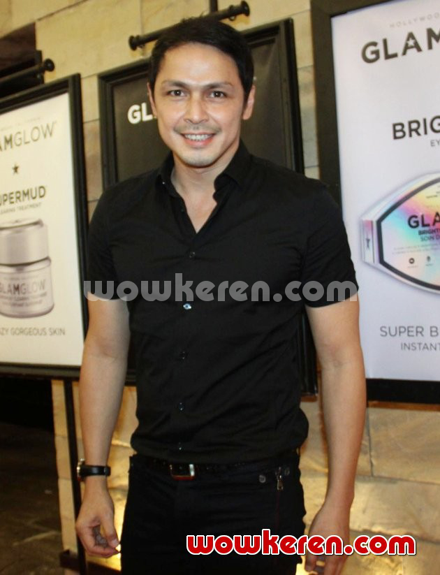 Gambar Foto Thomas Djorghi Hadir di Acara 'GlamGlow Cocktail Party'