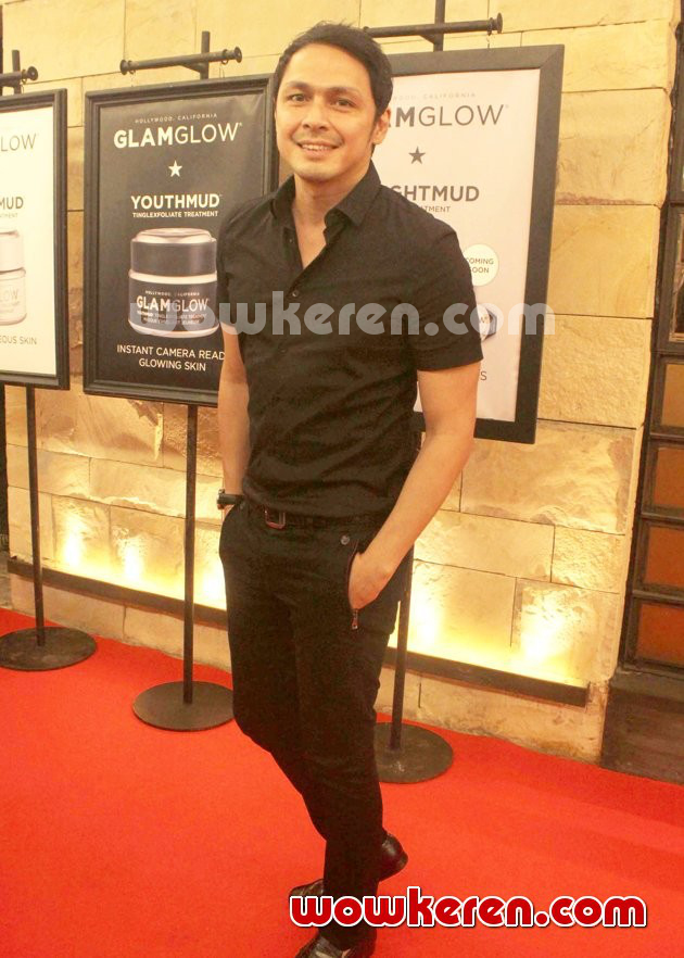 Gambar Foto Thomas Djorghi Hadir di Acara 'GlamGlow Cocktail Party'