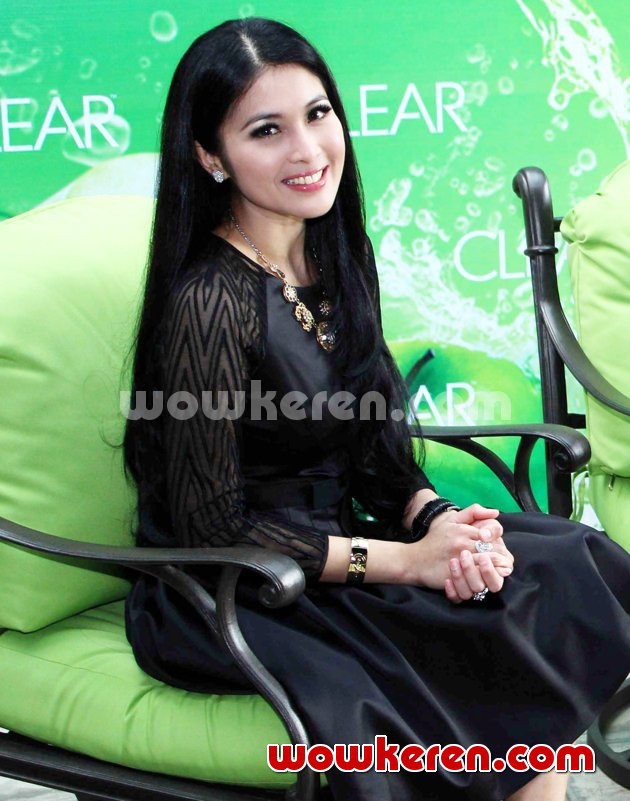 Gambar Foto Sandra Dewi Saat Ditemui di Blue Fox, Jakarta Selatan