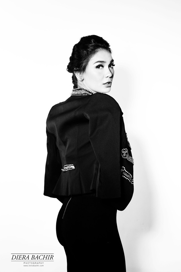 Gambar Foto Luna Maya Photoshoot
