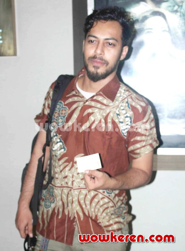Gambar Foto Alex Abad di Jumpa Pers Film '99 Cahaya di Langit Eropa Part 2'
