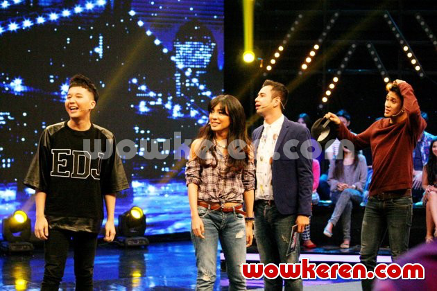 Gambar Foto Rangga Moela SM*SH, Dea Ananda, Raffi Ahmad dan Vicky Nitinegoro di Acara 'Slide Show'