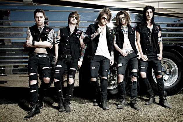 Gambar Foto Asking Alexandria Photoshoot