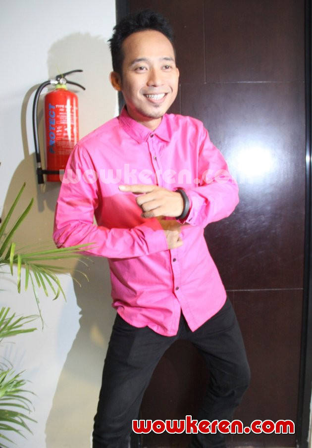 Gambar Foto Denny Cagur di Acara 'Slide Show'