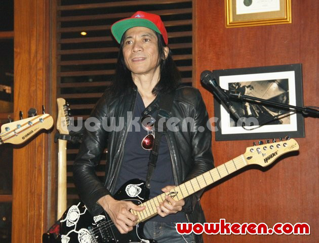 Gambar Foto Abdee Slank di Konser 'An Evening to Share + Care with Slank'