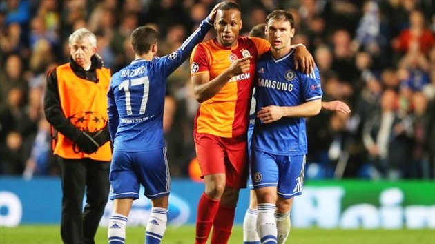 Gambar Foto Reuni Didier Drogba dengan Para Pemain Chelsea