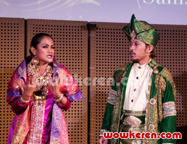 Gambar Foto Iman J-Rocks di Showcase Drama Musikal 'Siti Nurbaya'