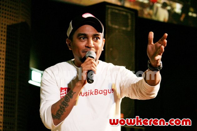 Gambar Foto Glenn Fredly Saat Peluncuran 'Musik Bagus'