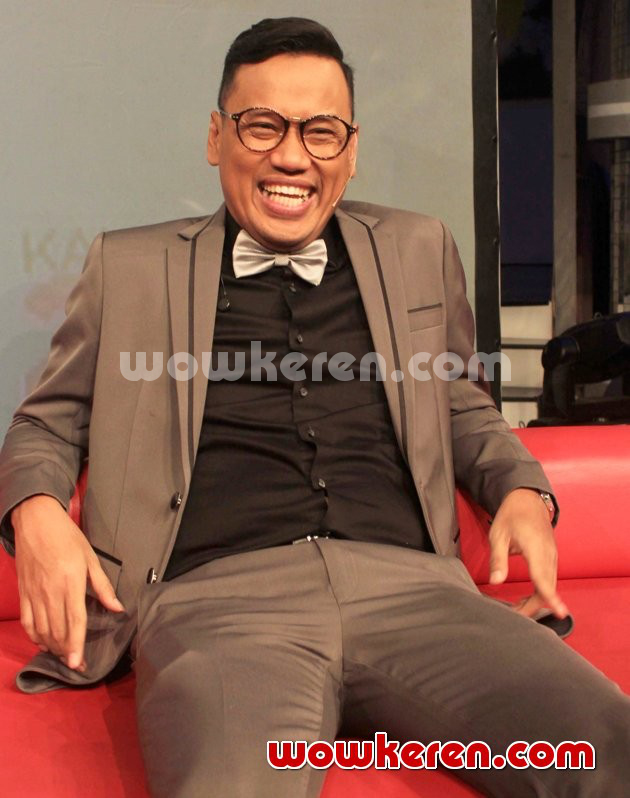 Gambar Foto Uya Kuya Saat Jumpa Pers Perayaan Ulang Tahun ANTV