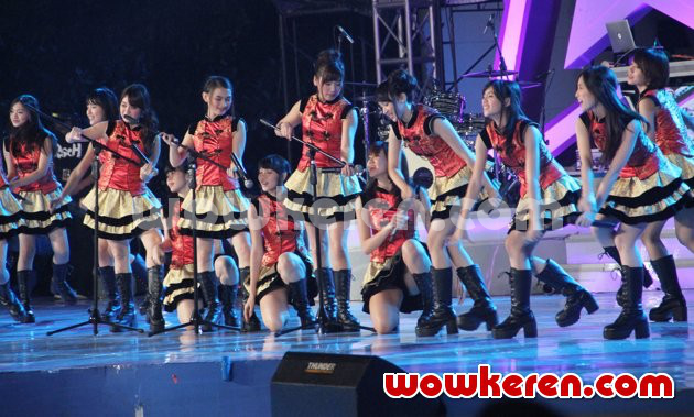 Gambar Foto JKT48 di Ulang Tahun 'Dahsyat' yang ke-6