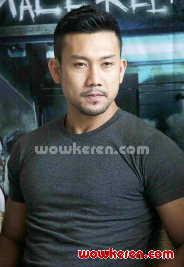 Gambar Foto Denny Sumargo di Jumpa Pers Film 'Mall Klender'