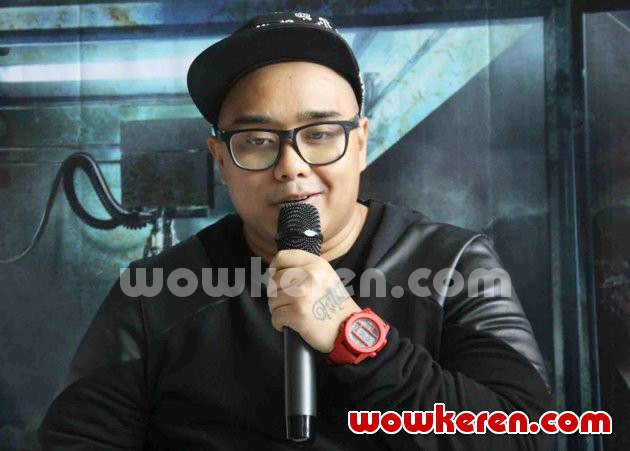 Gambar Foto Igor Saykoji di Jumpa Pers Film 'Mall Klender'