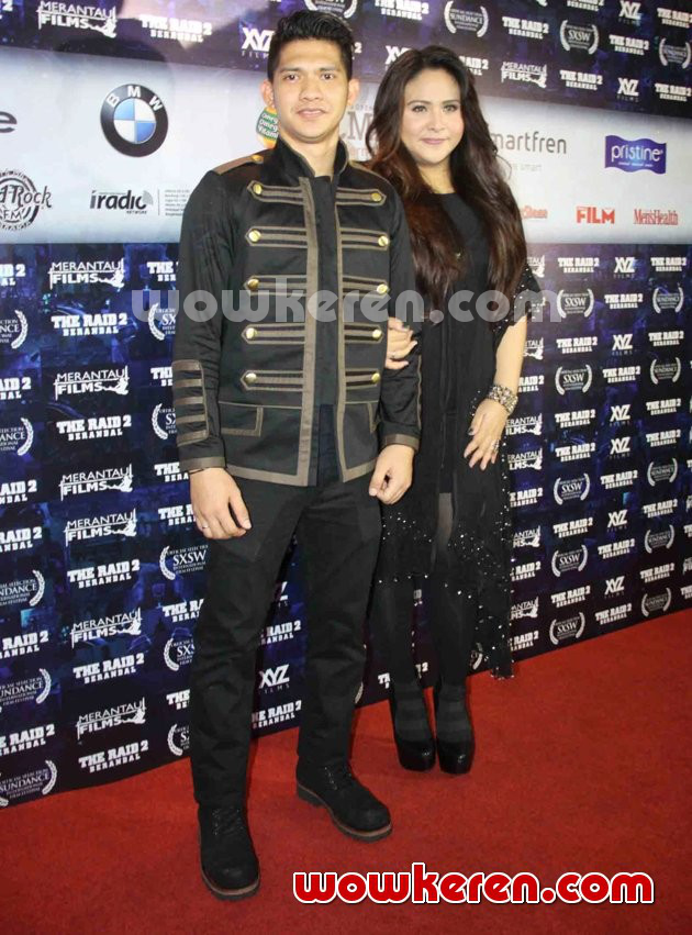 Gambar Foto Iko Uwais dan Audy Item di Premiere Film 'The Raid 2: Berandal'