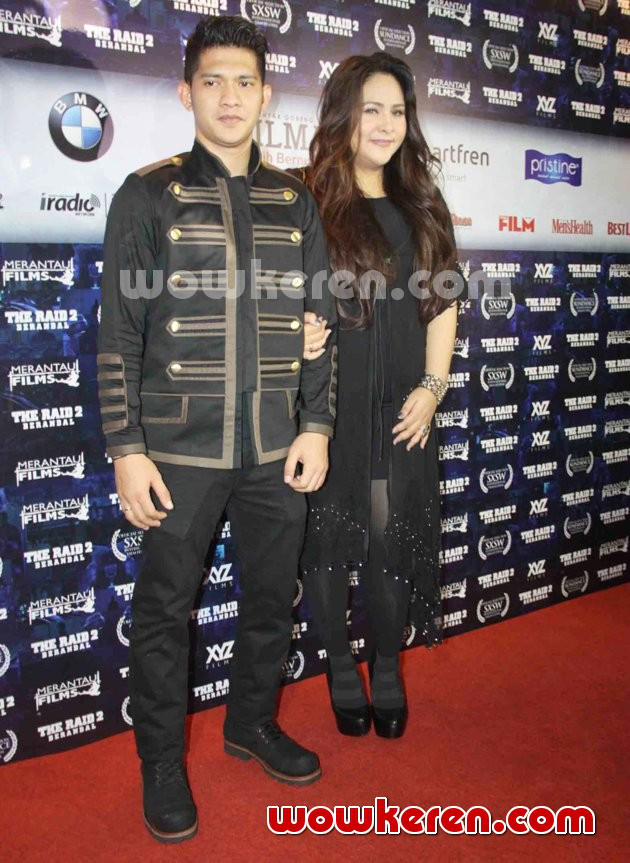 Gambar Foto Iko Uwais dan Audy Item di Premiere Film 'The Raid 2: Berandal'