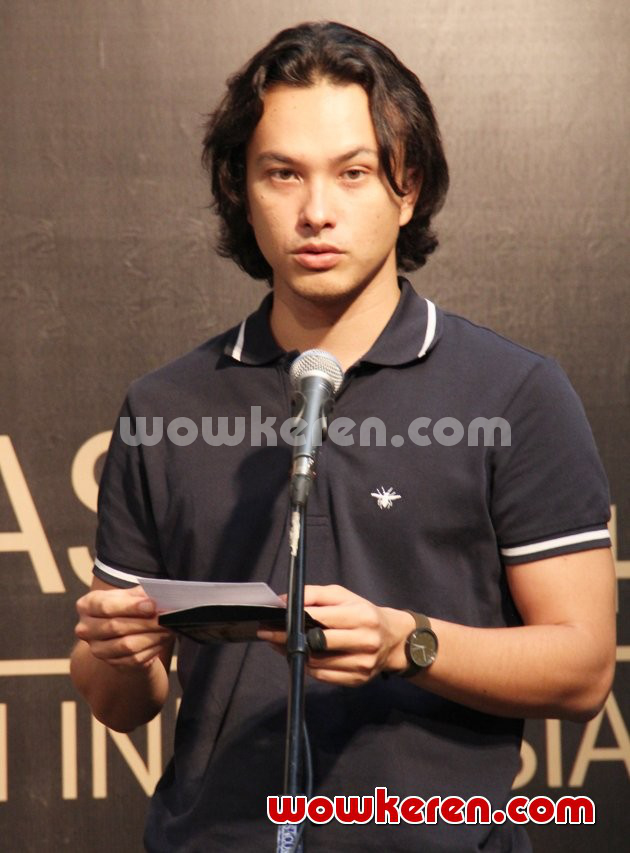 Gambar Foto Nicholas Saputra di Acara Akademi Film Indonesia 2014