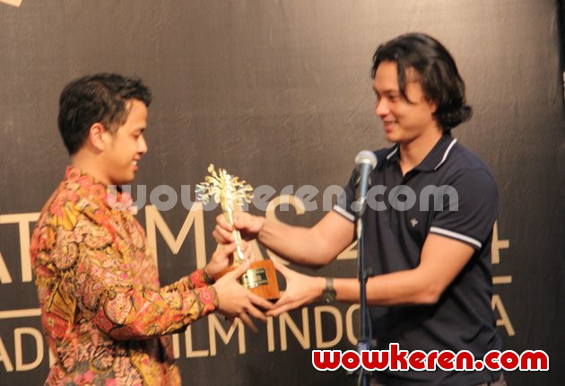 Gambar Foto Nicholas Saputra di Acara Akademi Film Indonesia 2014