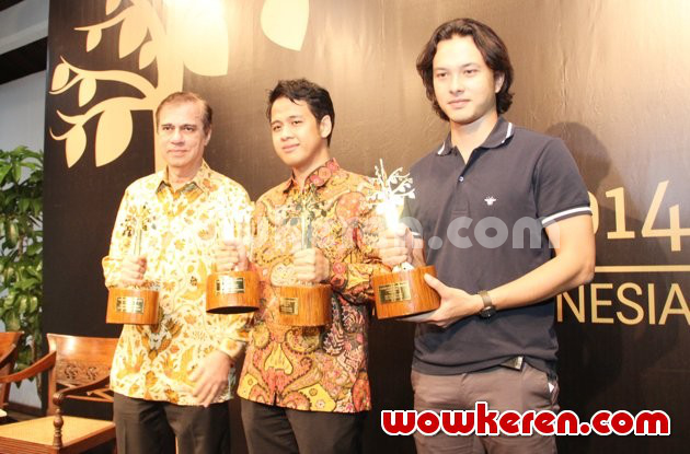 Gambar Foto Nicholas Saputra di Acara Akademi Film Indonesia 2014