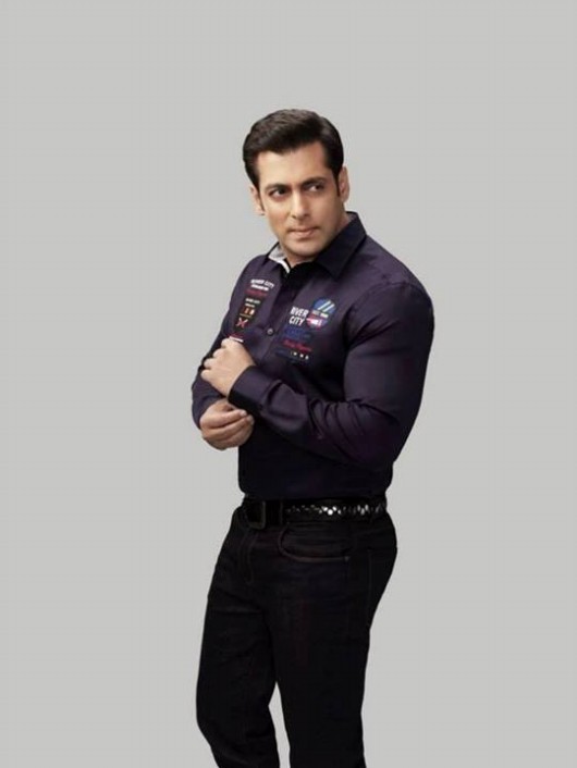 Gambar Foto Salman Khan Pamerkan Koleksi Busana Pria Splash Fashion A/W 2013-2014