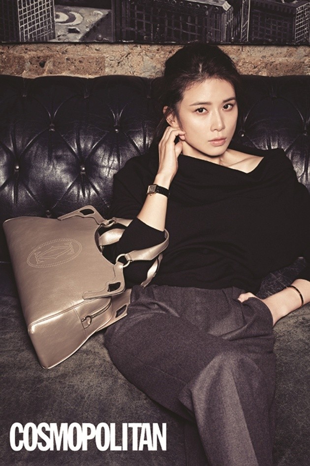 Gambar Foto Lee Bo Young di Majalah Cosmopolitan Desember 2013