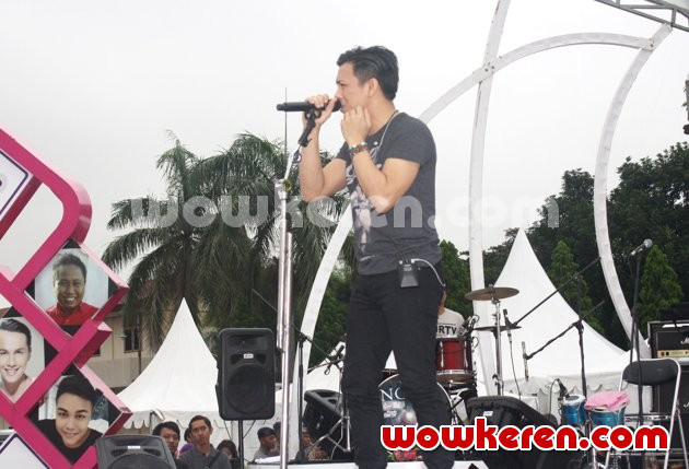 Gambar Foto NOAH Tampil di Acara 'Inbox'