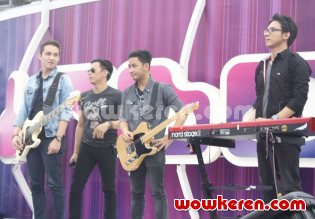 Gambar Foto NOAH Tampil di Acara 'Inbox'