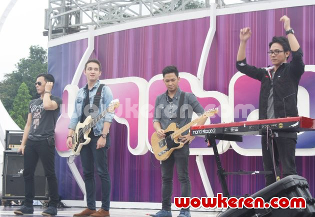 Gambar Foto NOAH Tampil di Acara 'Inbox'
