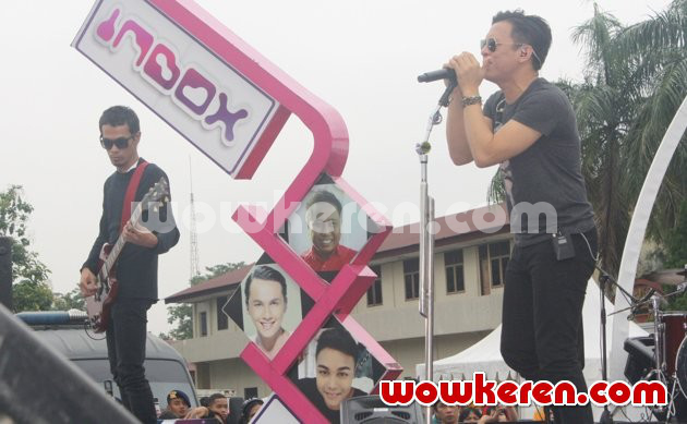 Gambar Foto NOAH Tampil di Acara 'Inbox'