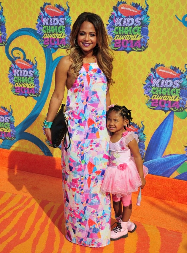 Gambar Foto Christina Milian Bersama Sang Putri di Orange Carpet Kids' Choice Awards 2014