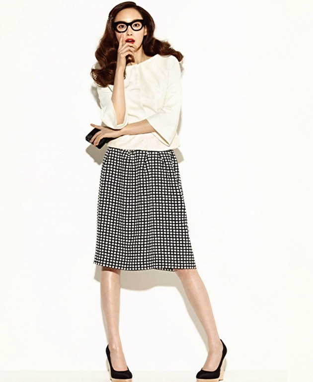 Gambar Foto Lee Na Young di Majalah Harper's Bazaar Februari 2012