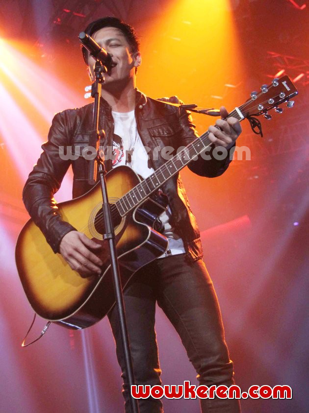 Gambar Foto NOAH Tampil di Panggung 'Gala XXI ANTV'