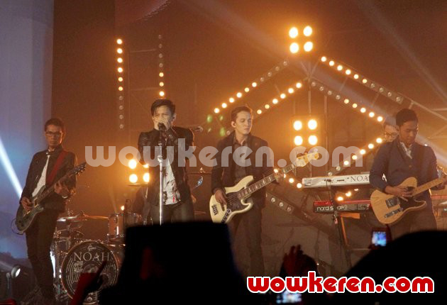 Gambar Foto NOAH Tampil di Panggung 'Gala XXI ANTV'