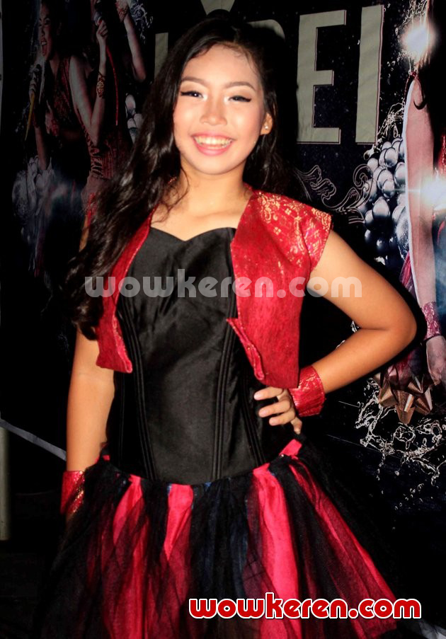 Gambar Foto Reina Kato Saat Perilisan Single 'Just A Friend' Kirei