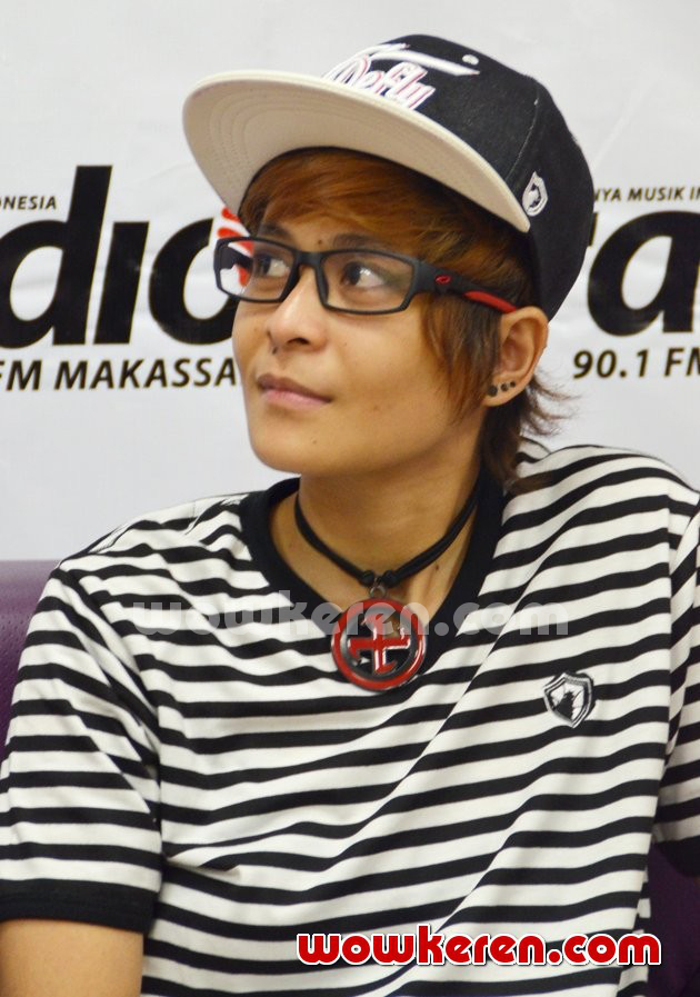 Gambar Foto Mita The Virgin Saat Ditemui di I-Radio, Jakarta