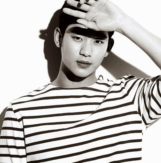 Gambar Foto Kim Soo Hyun di Majalah Singles Edisi April 2014